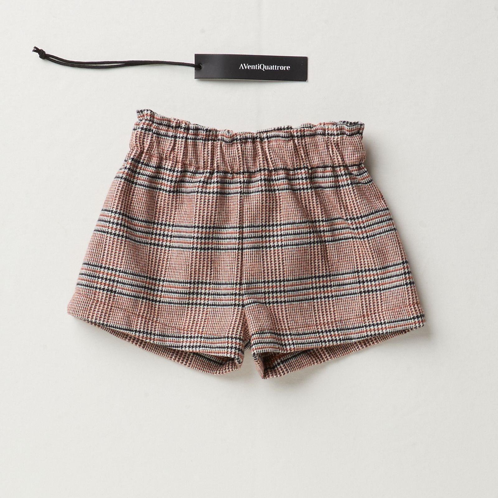 Short Principe di Galles per un Look Elegante e Giocoso in Ogni Occasione