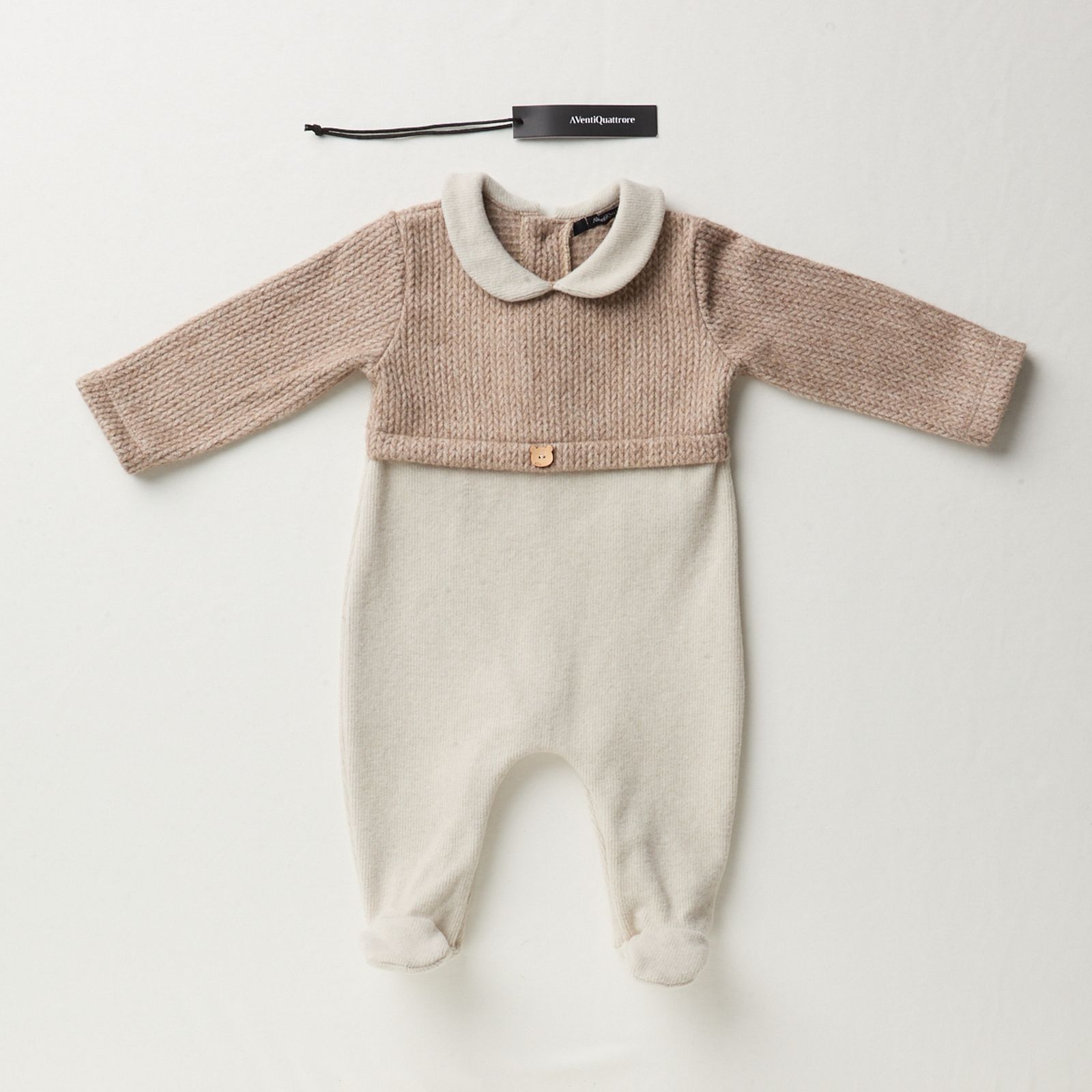 Tutina aperta cavallo con piede in costa per il massimo comfort dei tuoi piccoli esploratori