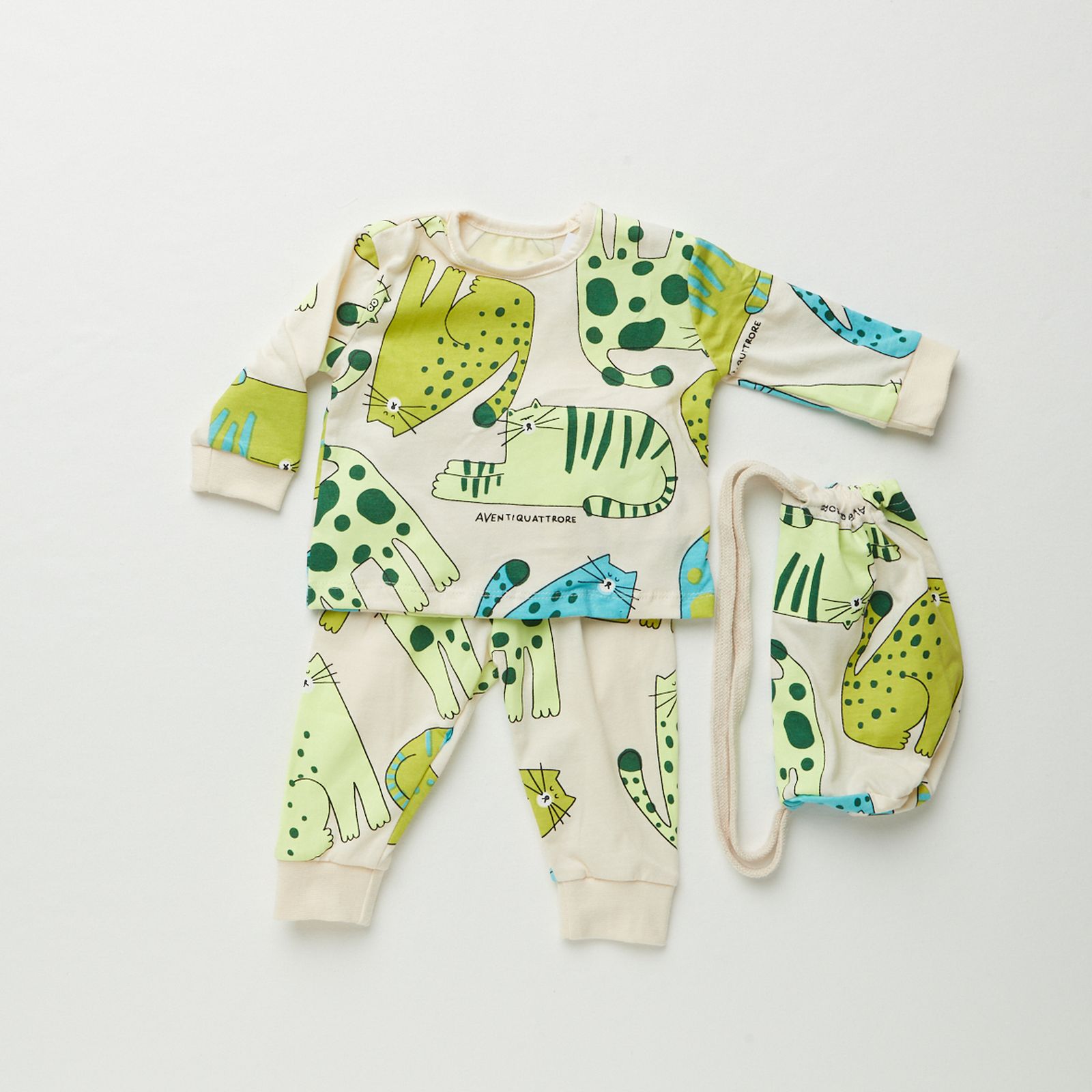 Pigiama ML Pigiamini A24 in 100% Cotone Morbido per Bambini, Comodo e Colorato per Notti di Sogni.